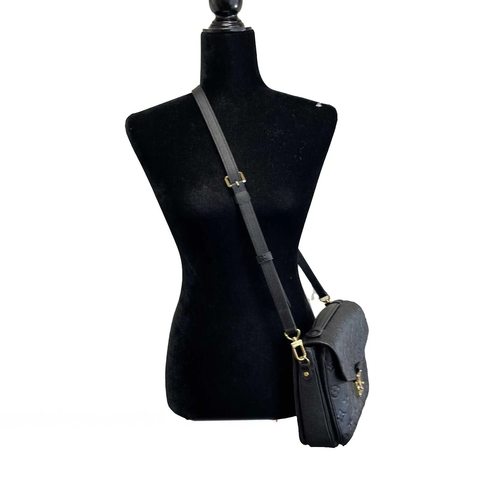 Louis Vuitton NEW Pochette Métis Empreinte Monogragram Black Crossbody