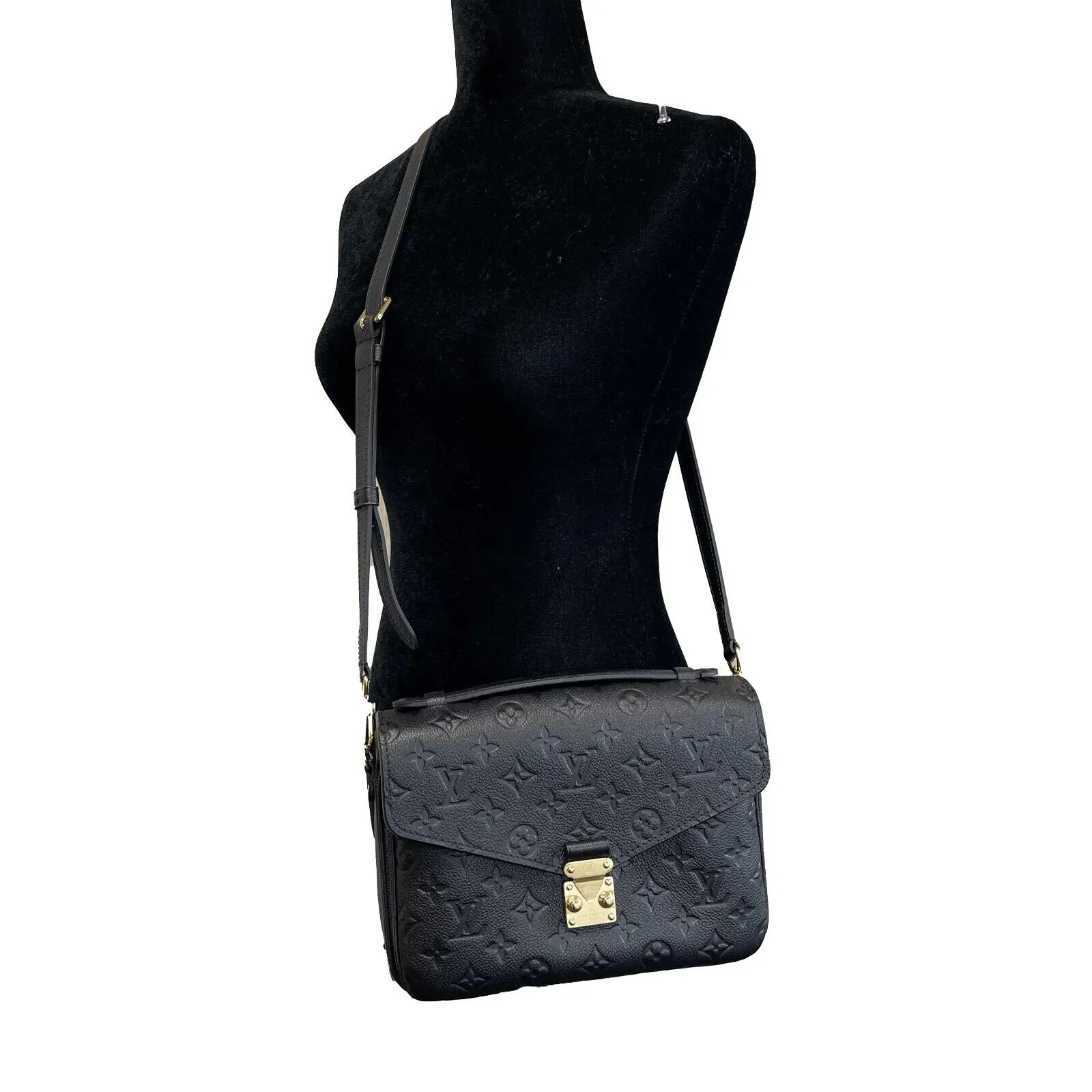 Louis Vuitton NEW Pochette Métis Empreinte Monogragram Black Crossbody