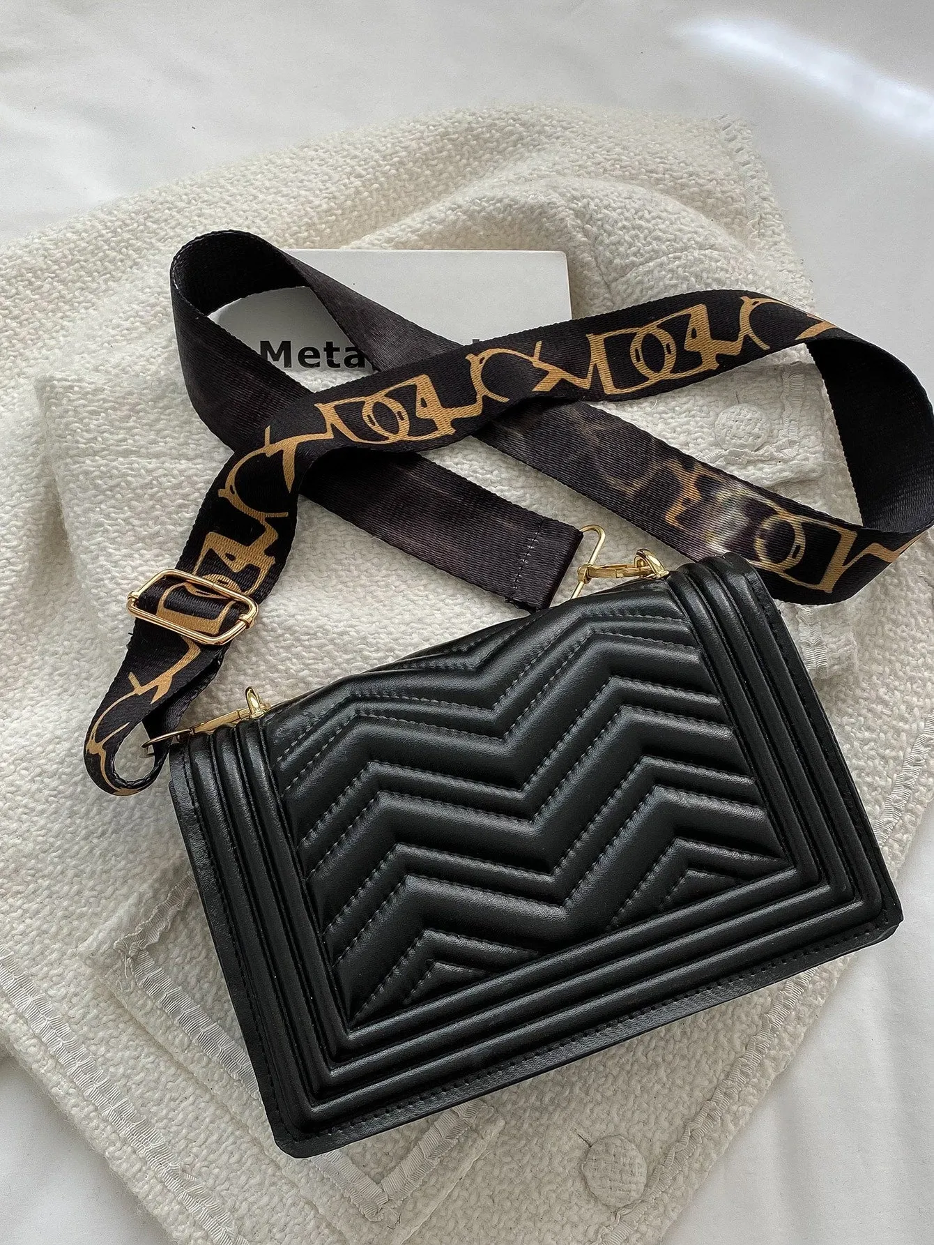 Mini Chevron Chain Decor Square Bag - Black