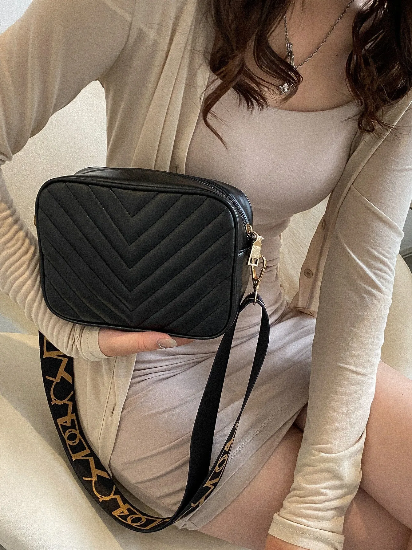 Mini Chevron Detail Square Bag - Black