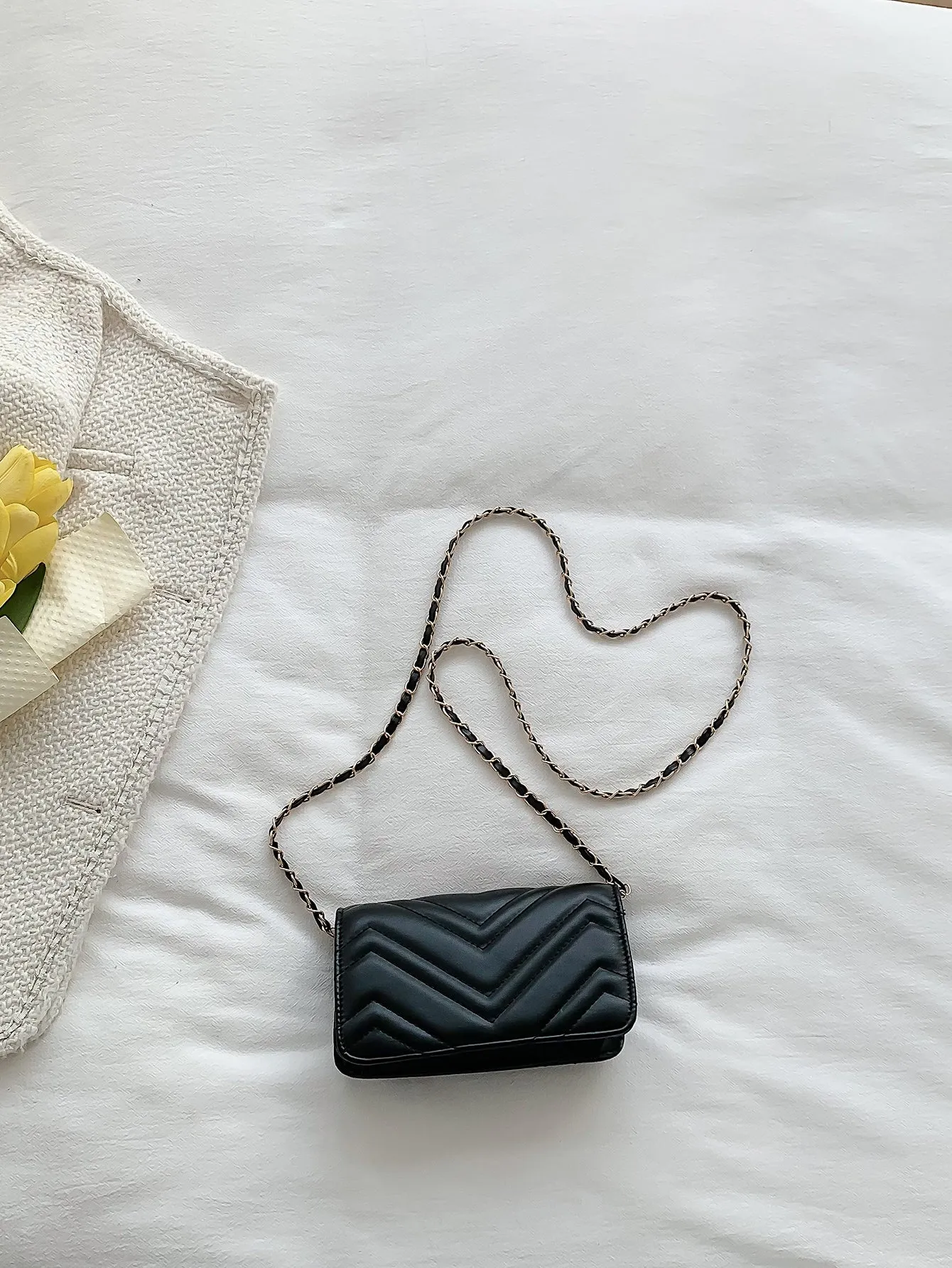 Mini Chevron Quilted Twist Lock Flap Chain Square Bag - Black- FD ⚡