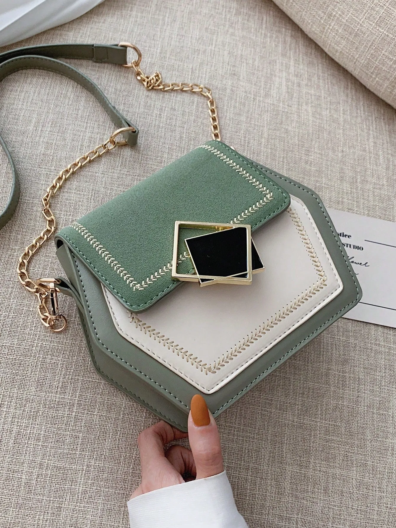 Mini Color-Block Metal Decor Novelty Bag With Chain Strap - Green
