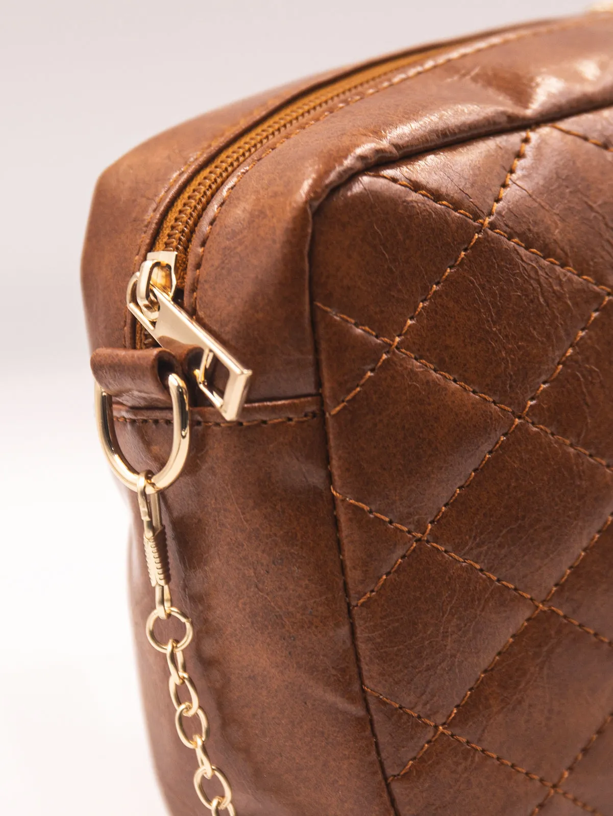 Minimalist Quilted Chain Crossbody Bag  - Brown - FD ⚡