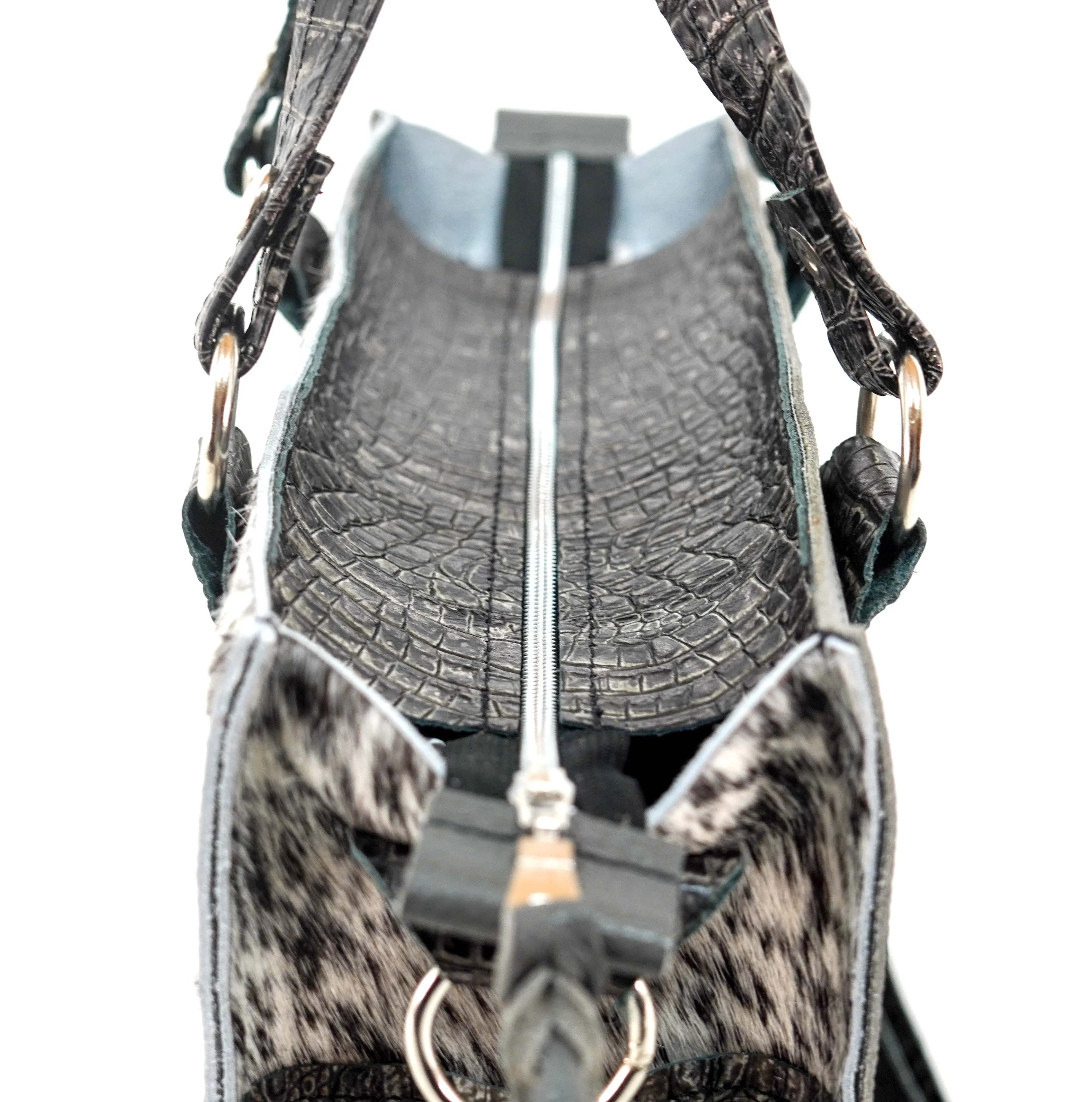Minnie Pearl - Black & White w/ Smoke Show Croc