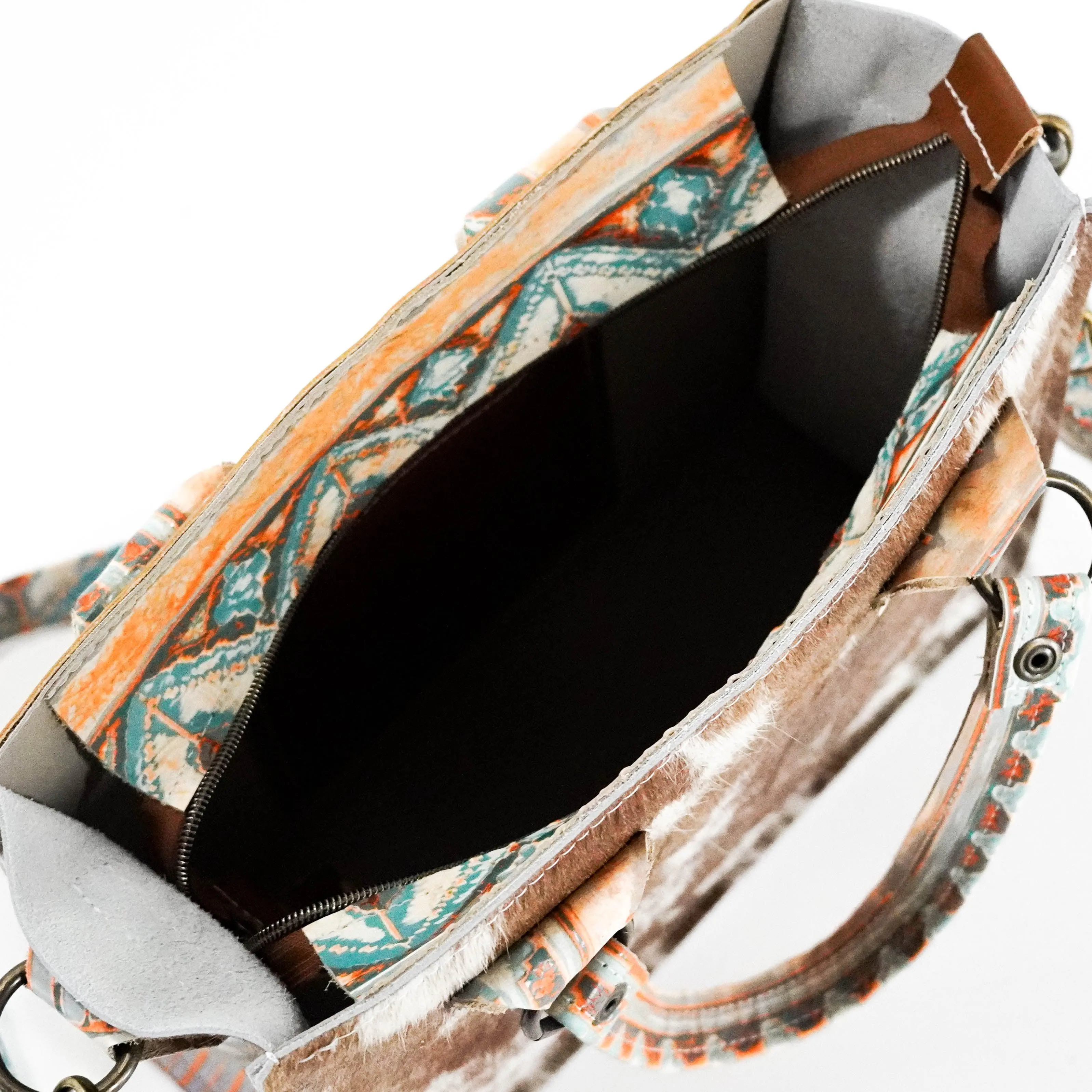 Minnie Pearl - Longhorn w/ Mandarine Navajo