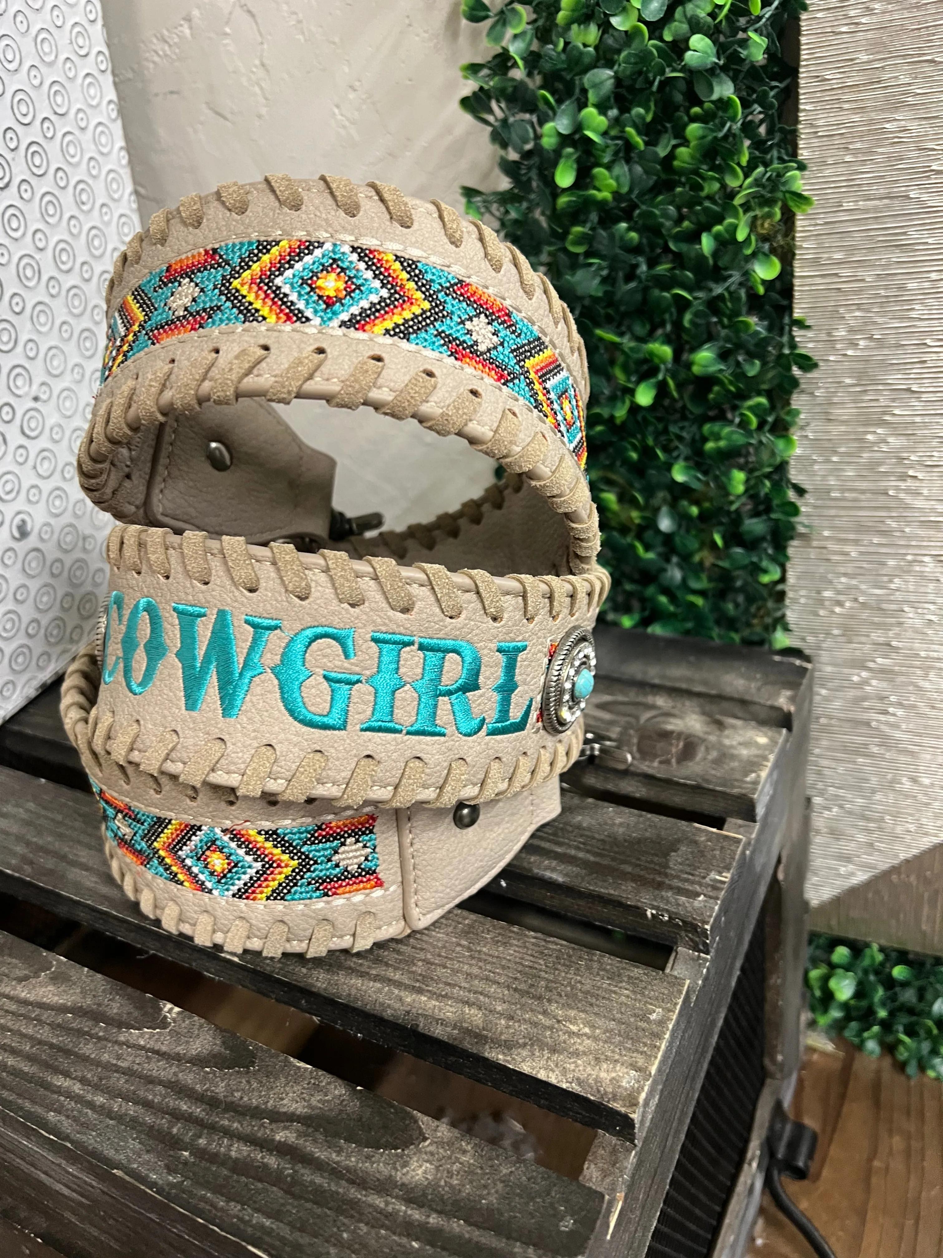 Montana West "COWGIRL" Strap