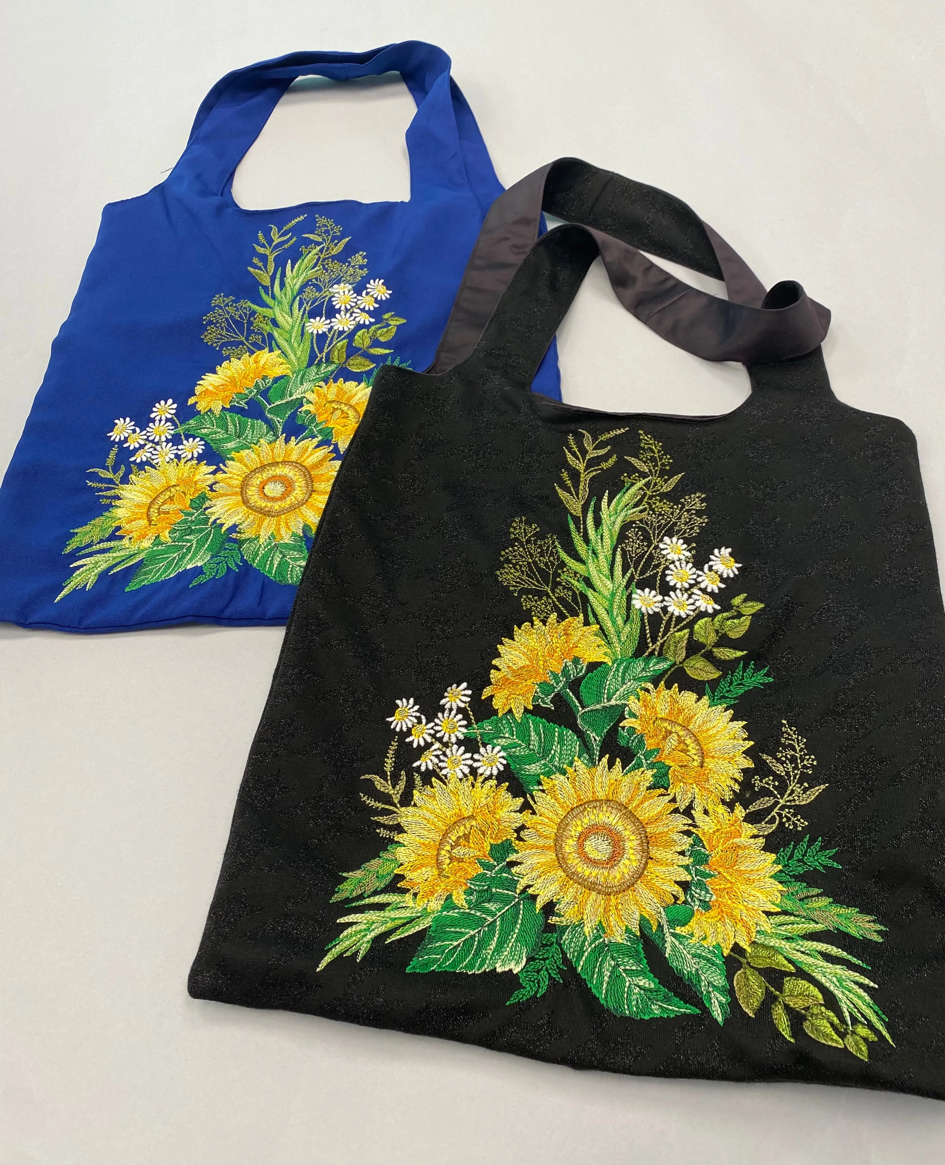 Nina Lapchyk Embroidered tote bags