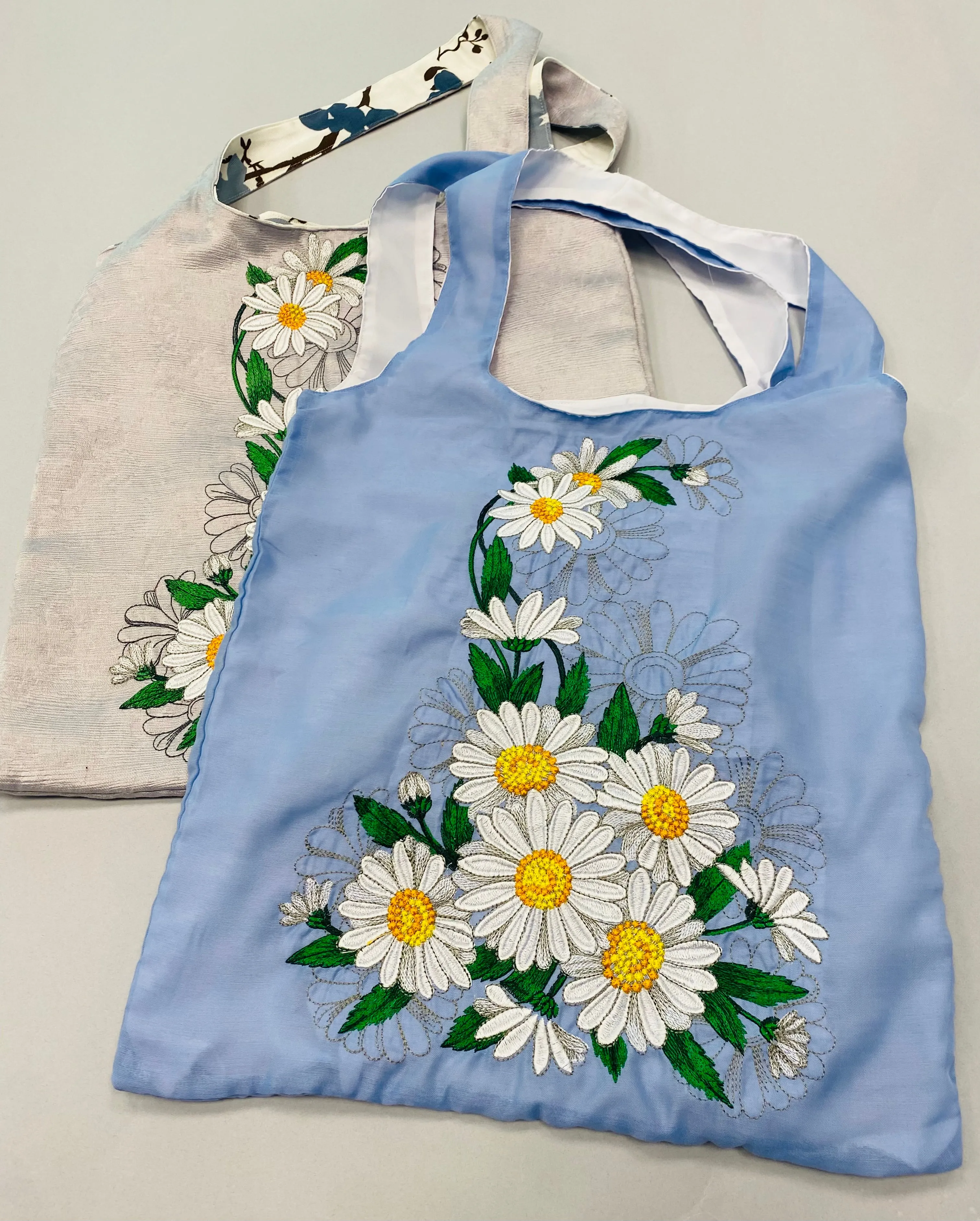 Nina Lapchyk Embroidered tote bags