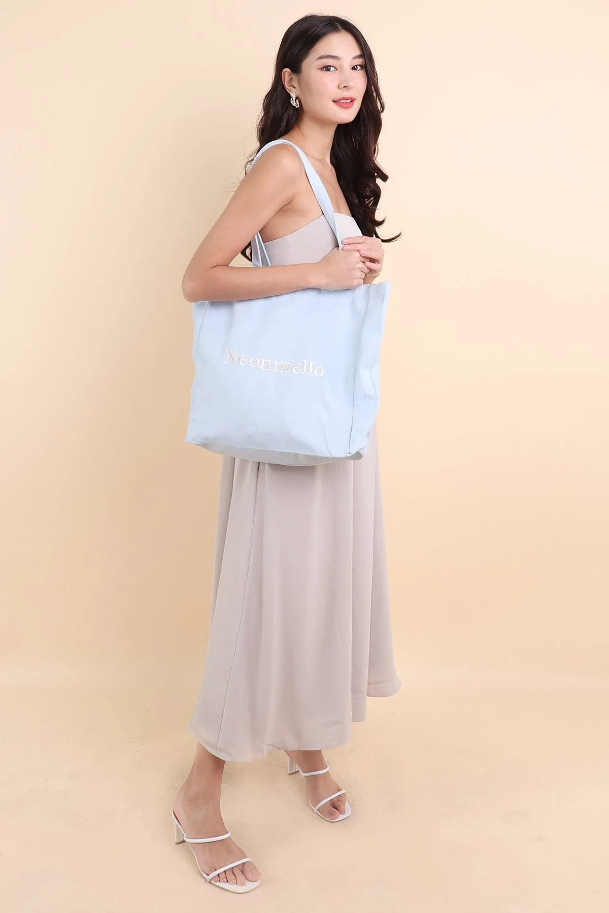 NM EVERYSLAY MAXI TOTE IN SKY