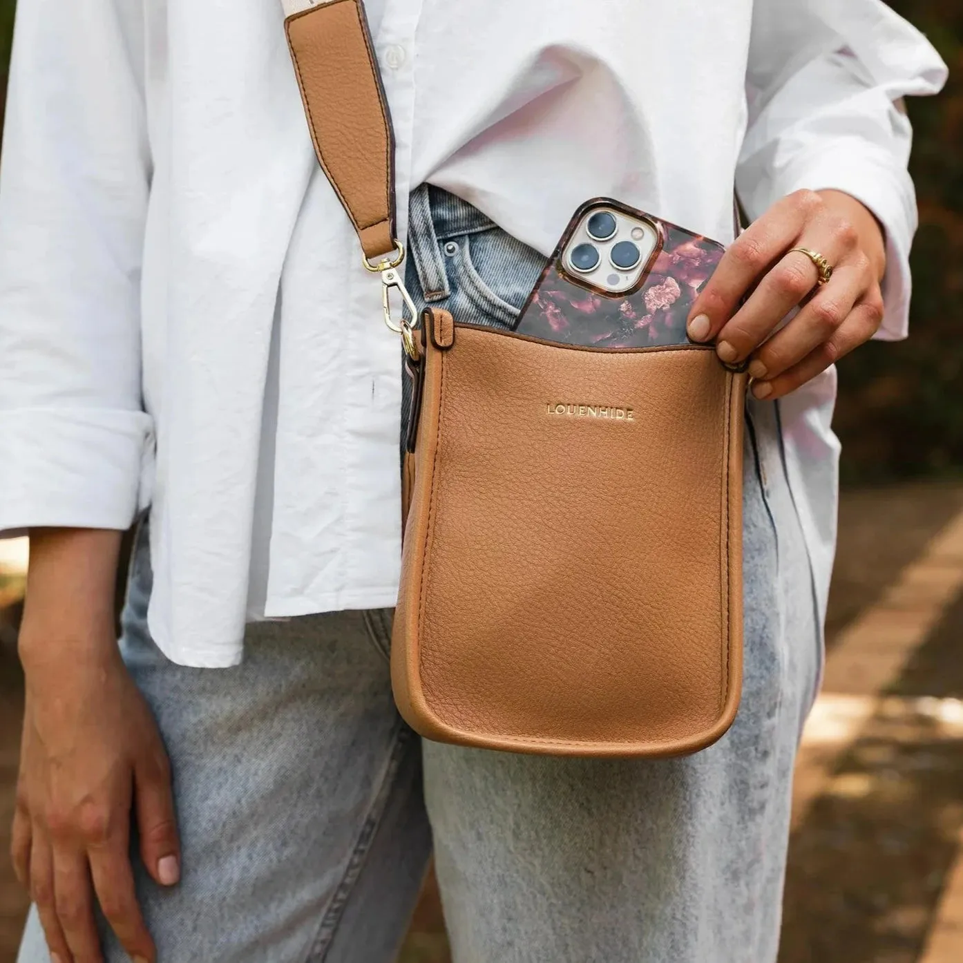 Parker Phone Crossbody Bag - Camel