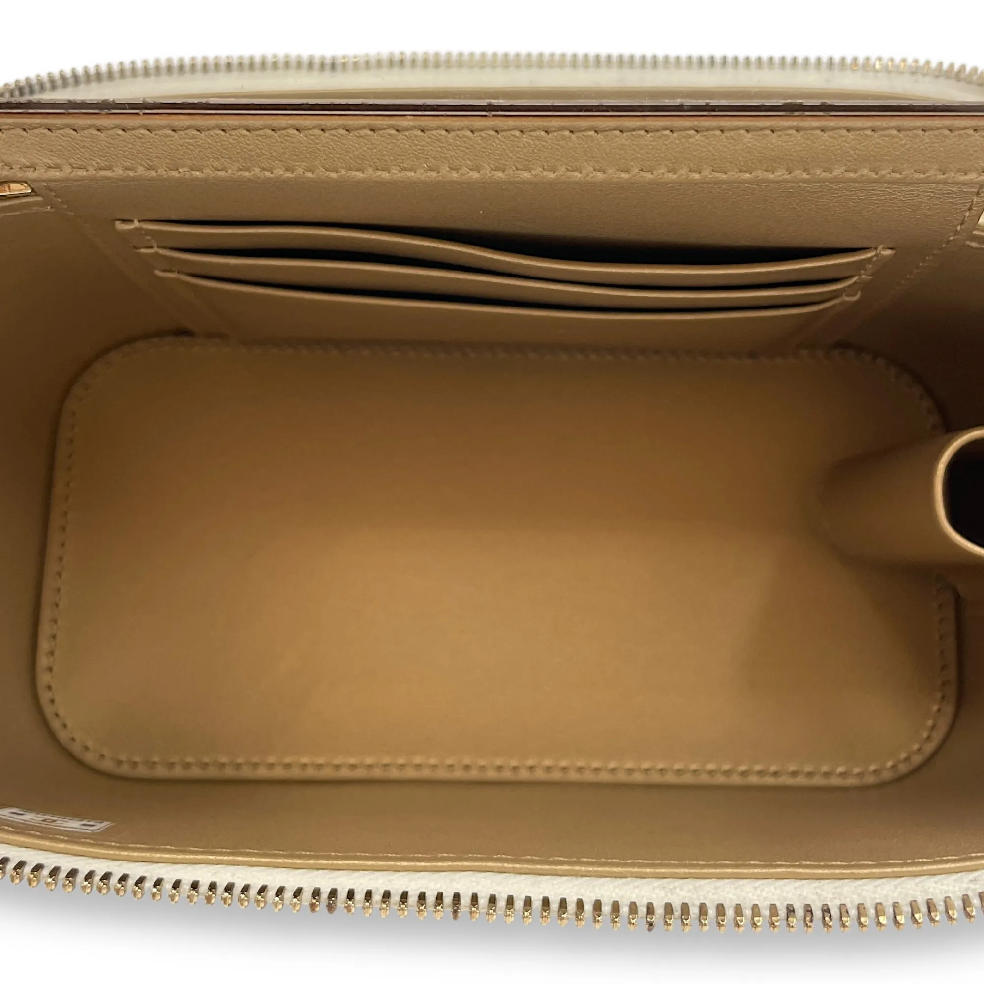 Pearl Crush Vanity (Rectangle) - World Cup Series Mini White Crossbody Bag in Lambskin, Gold hardware