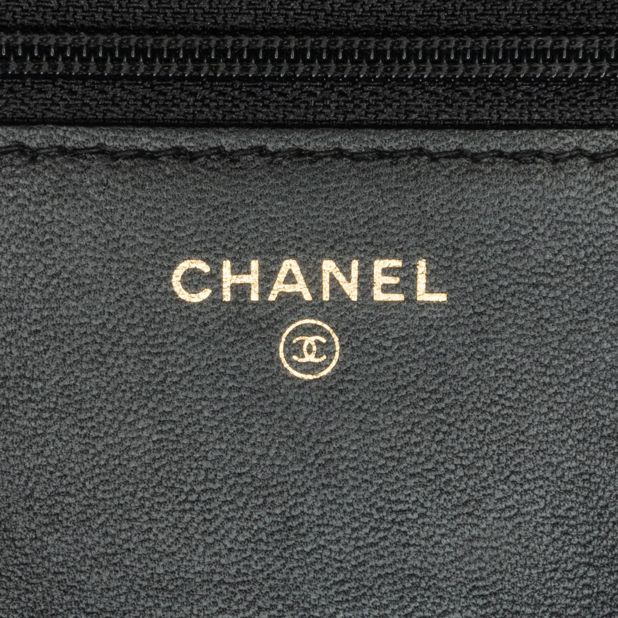 Pleated Crumpled Chevron Le Boy Wallet On Chain