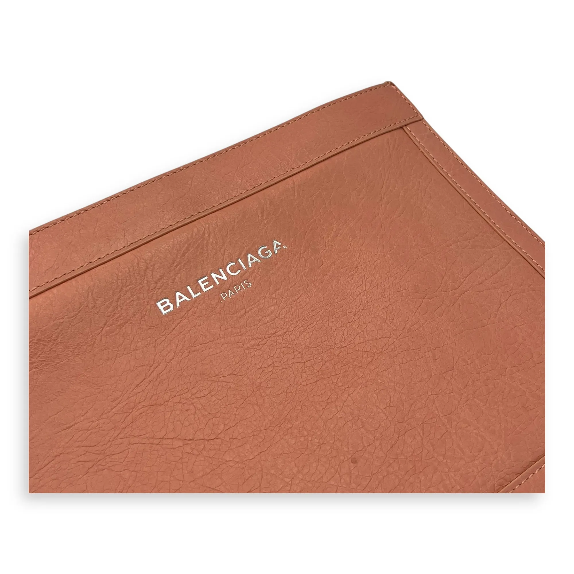 Pochette Peach Crossbody Bag in Distressed Leather, Silver hardware