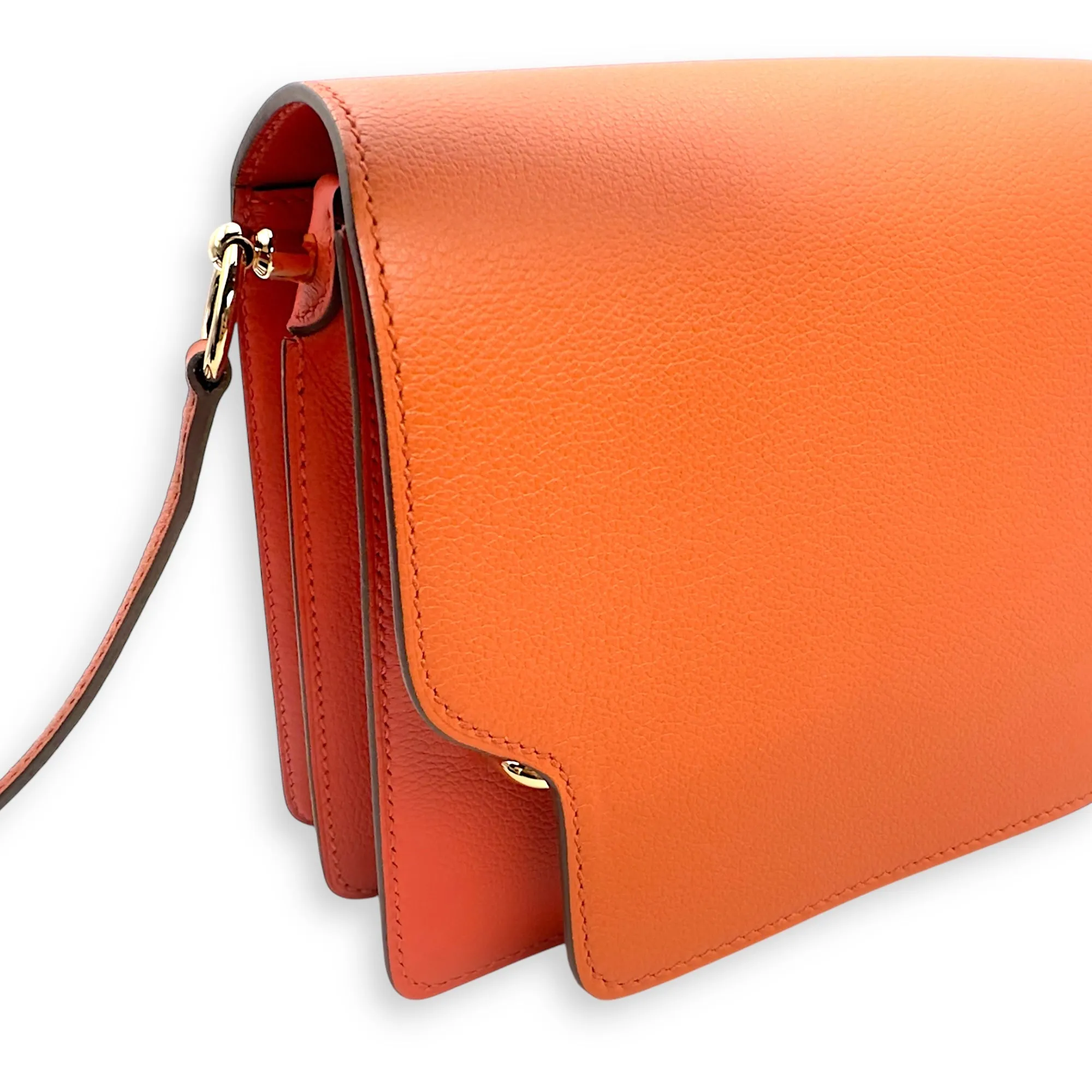 Roulis Bicolore Mini Capucine/Terre Battue in Evercolor, Permabrass hardware