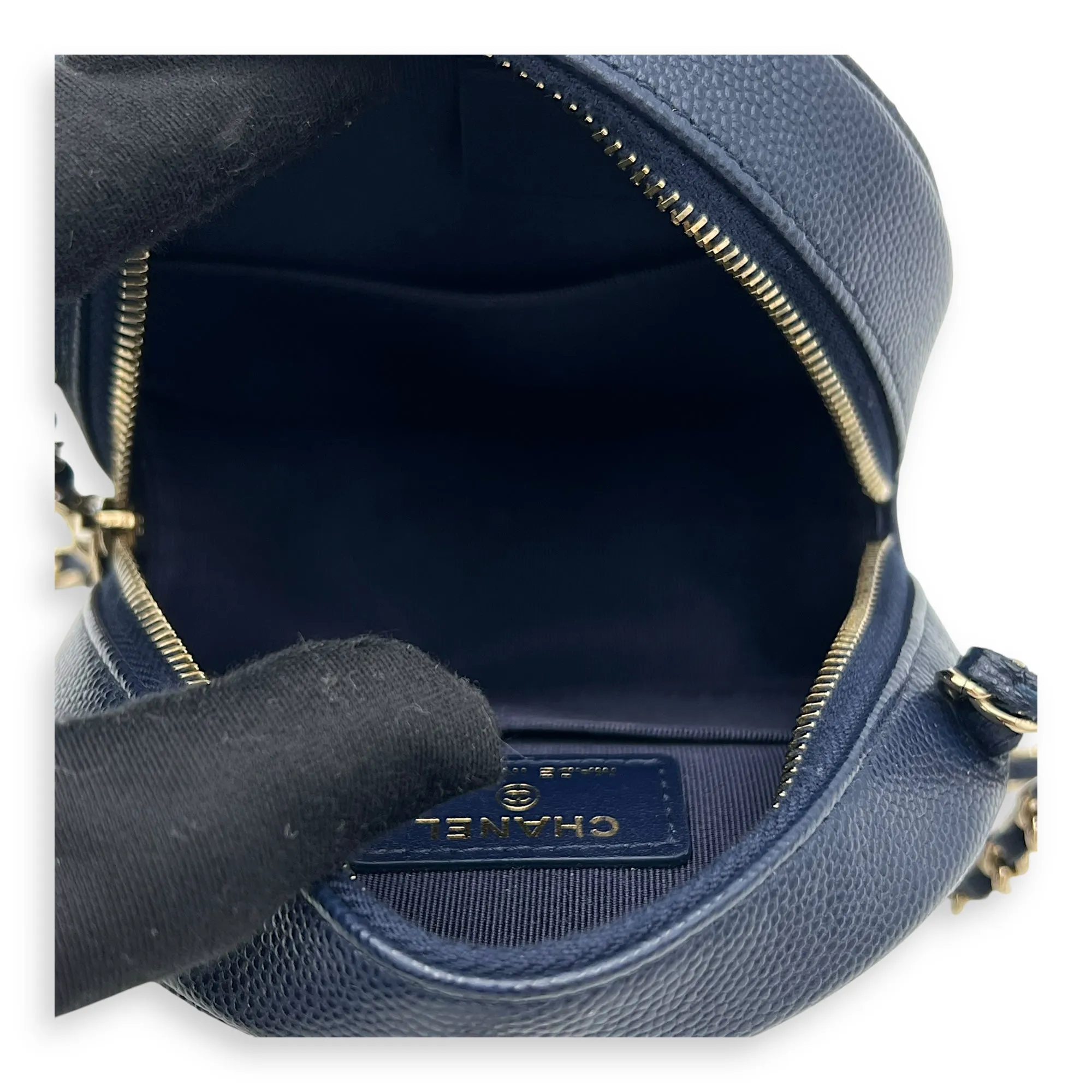 Round CC Crossbody Bag Blue in Caviar Leather, Gold hardware