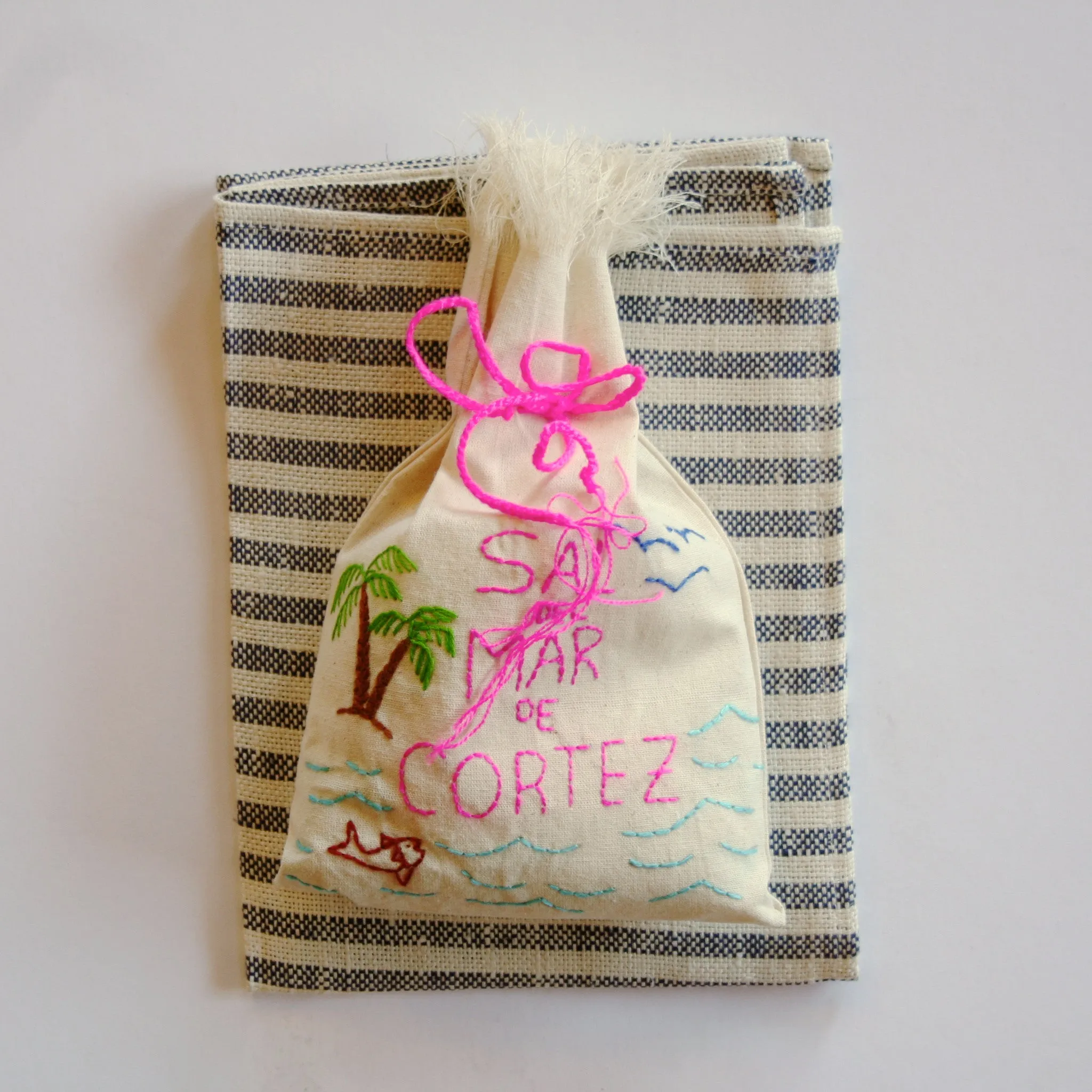 Sal Del Mar Embroidered Bags of Culinary Sea Salt