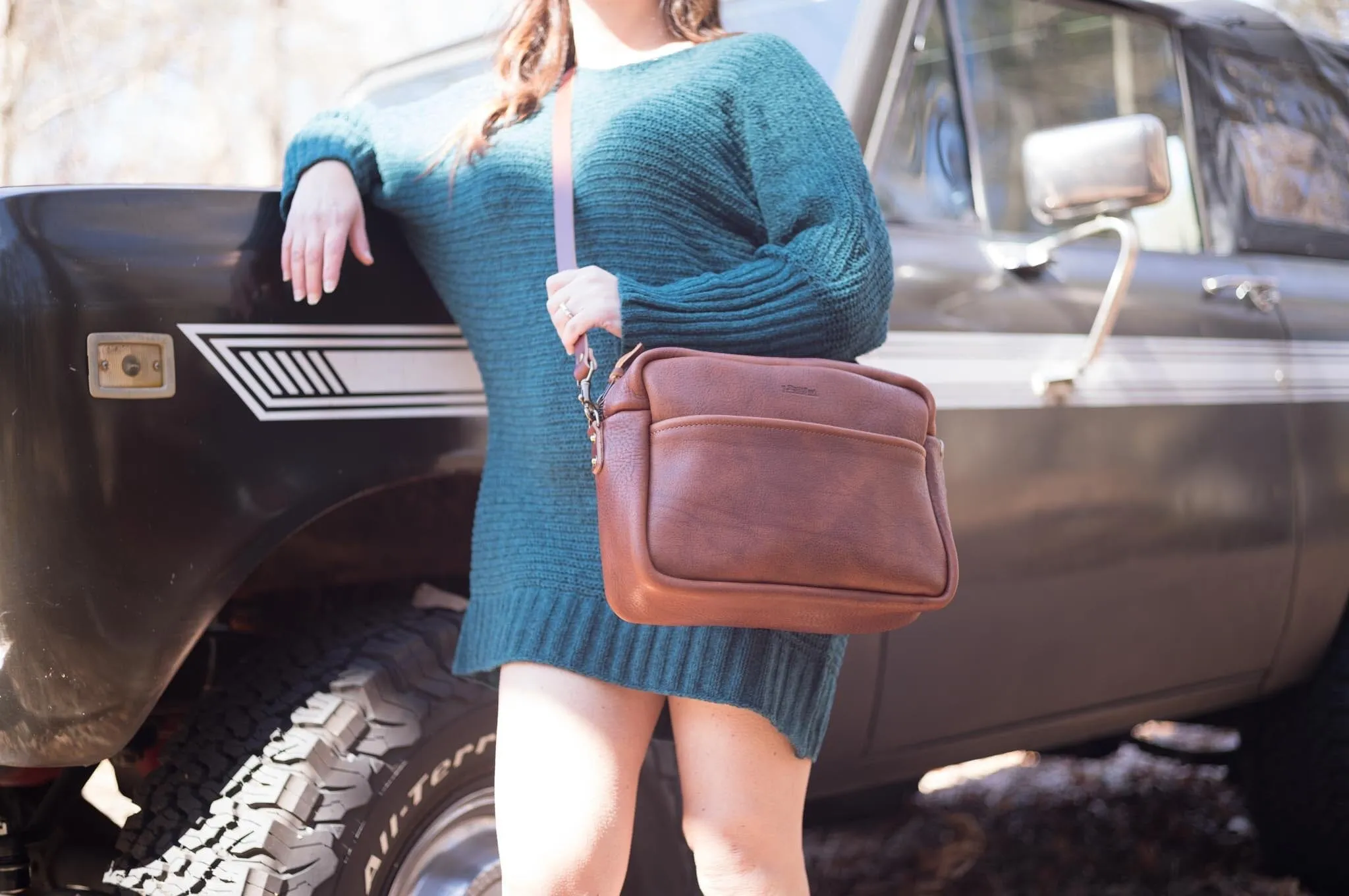 SARAH LEATHER CROSSBODY - LARGE - JADE BISON