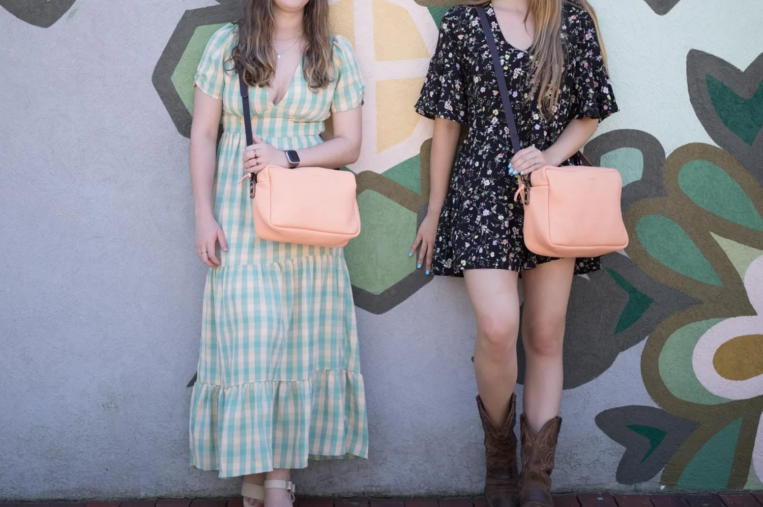 SARAH LEATHER CROSSBODY - LARGE - PEACH FUZZ - IN STOCK