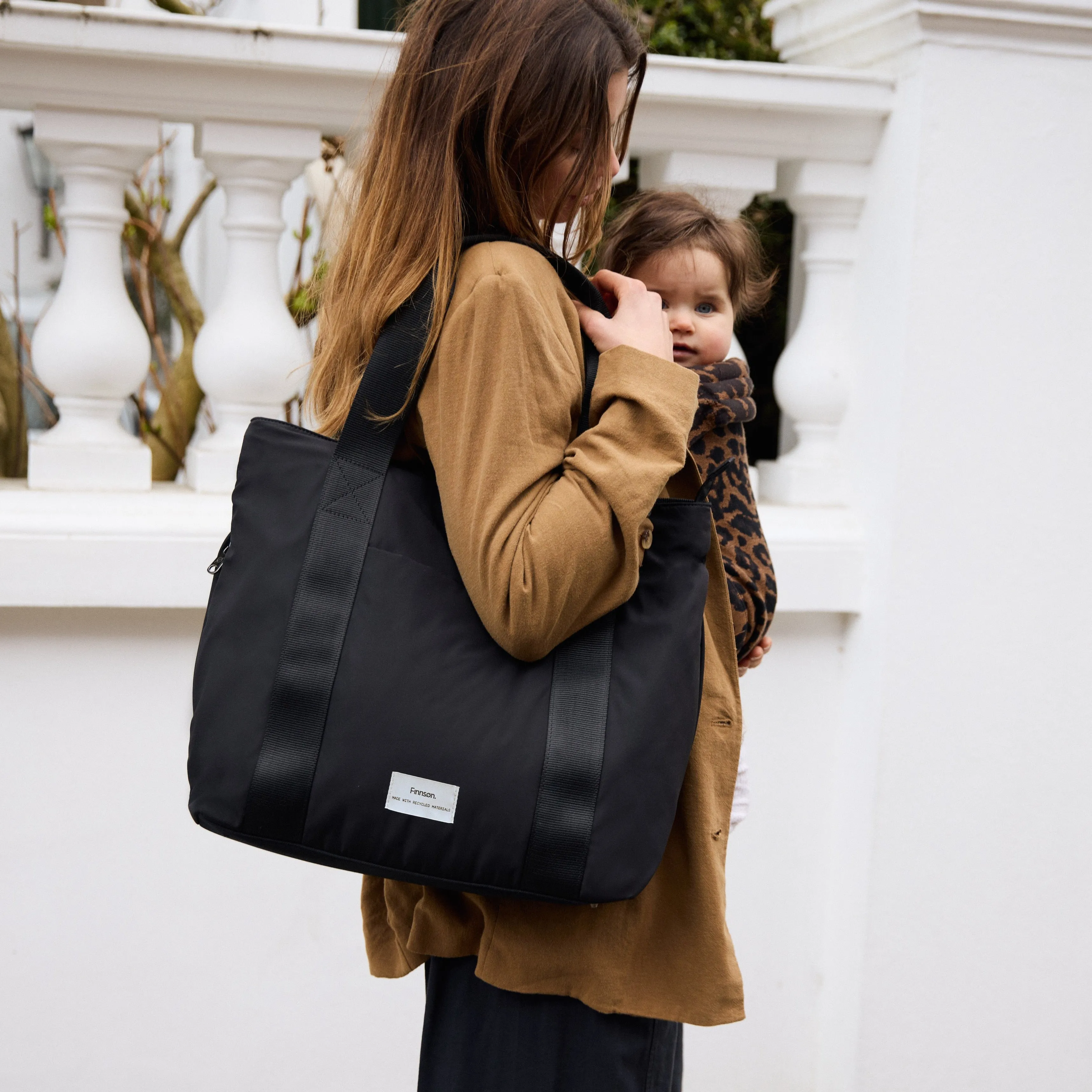 Selby Mama Tote Bag with Change Mat (Black)