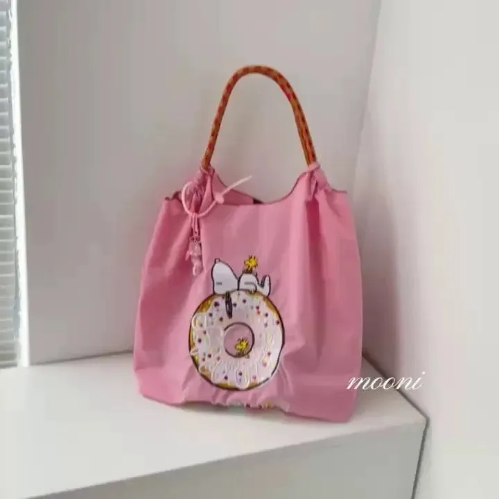 Snoopy Chain Donut Embroidered Handbag