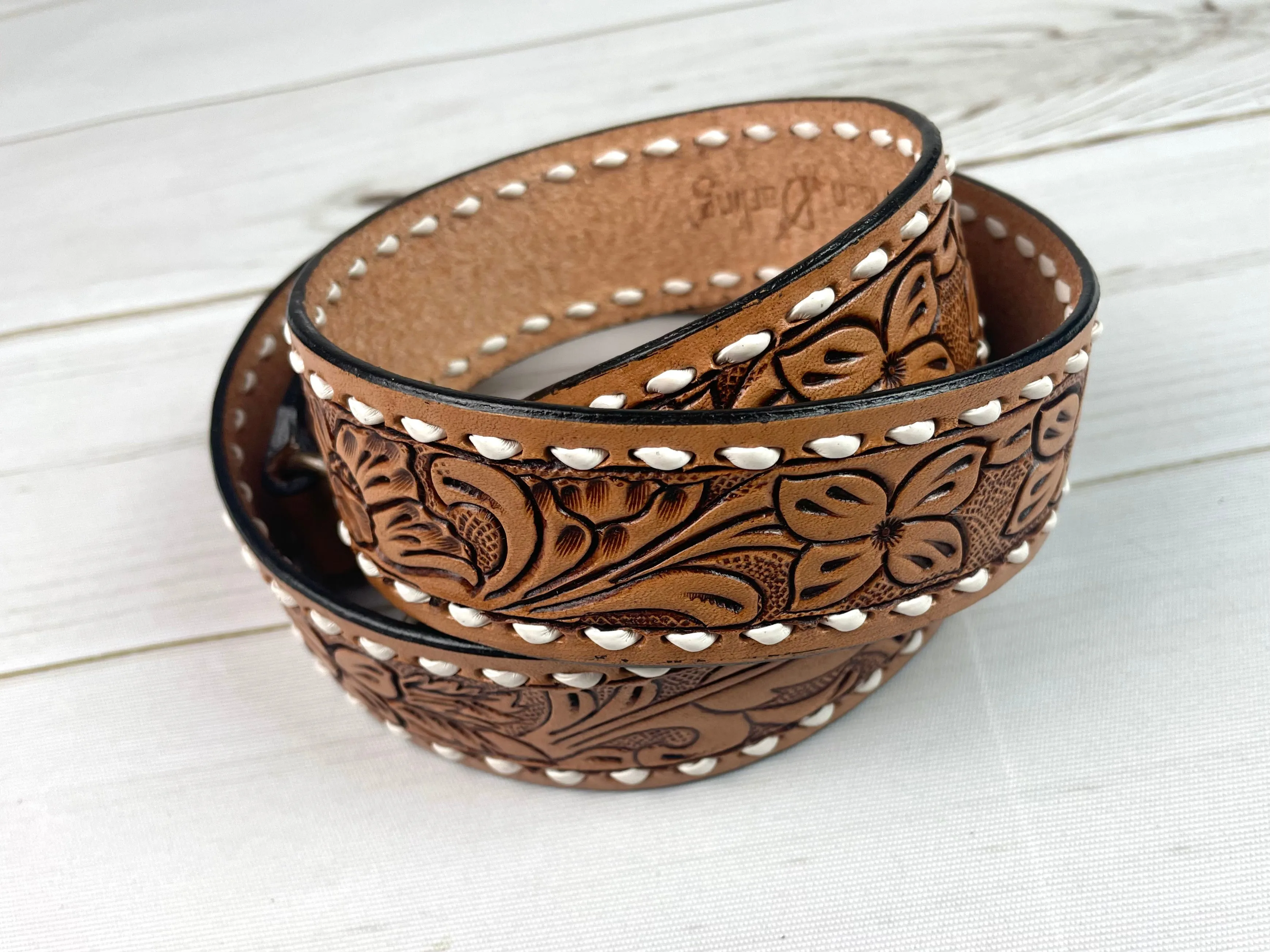 Tan Leather Tooled Handbag Strap with White Buckstitch