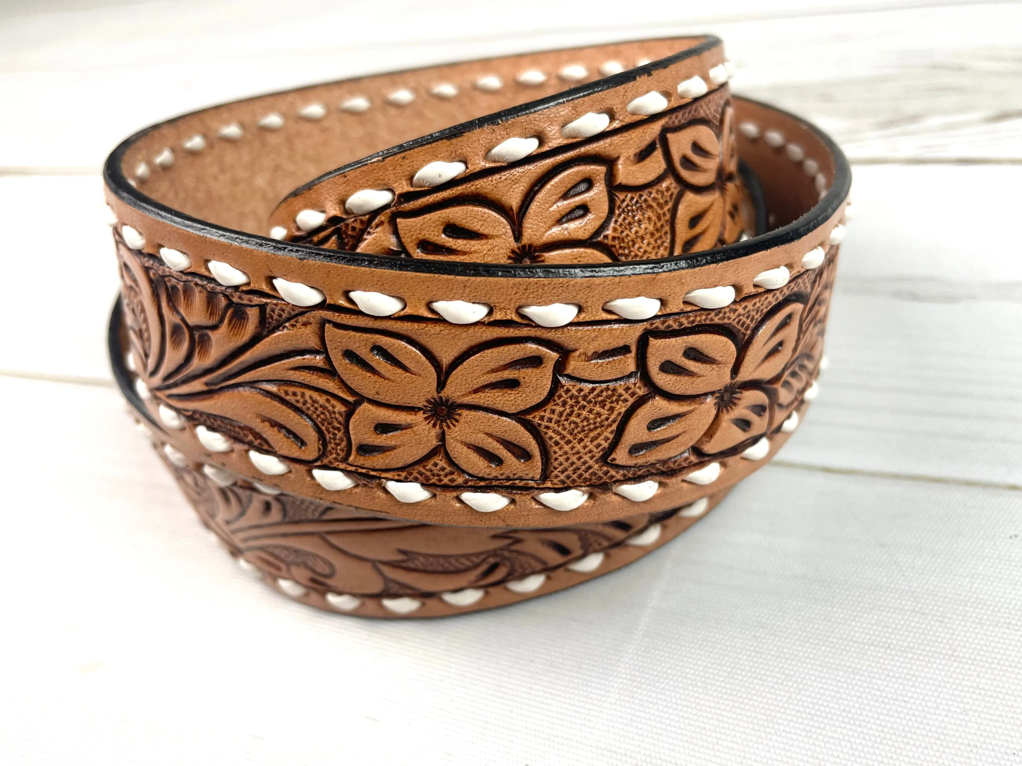 Tan Leather Tooled Handbag Strap with White Buckstitch