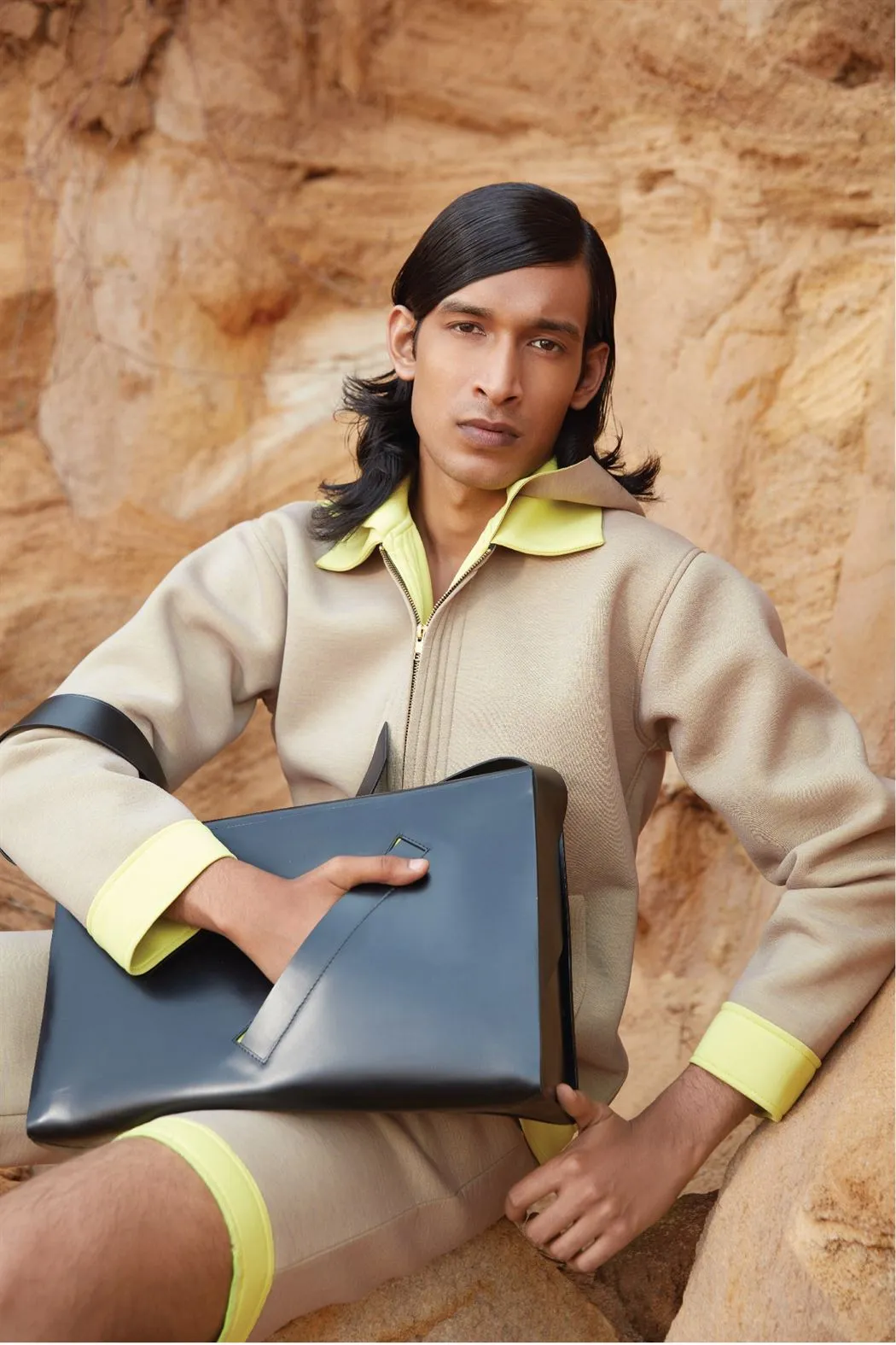 Tanned   I   Pocket Messenger H    Laptop Bag, Tote, Messenger, Crossbody  Black  TO/PMH-BLK  I Leather Bag