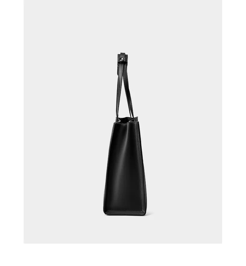 The Sleek & Chic Tote