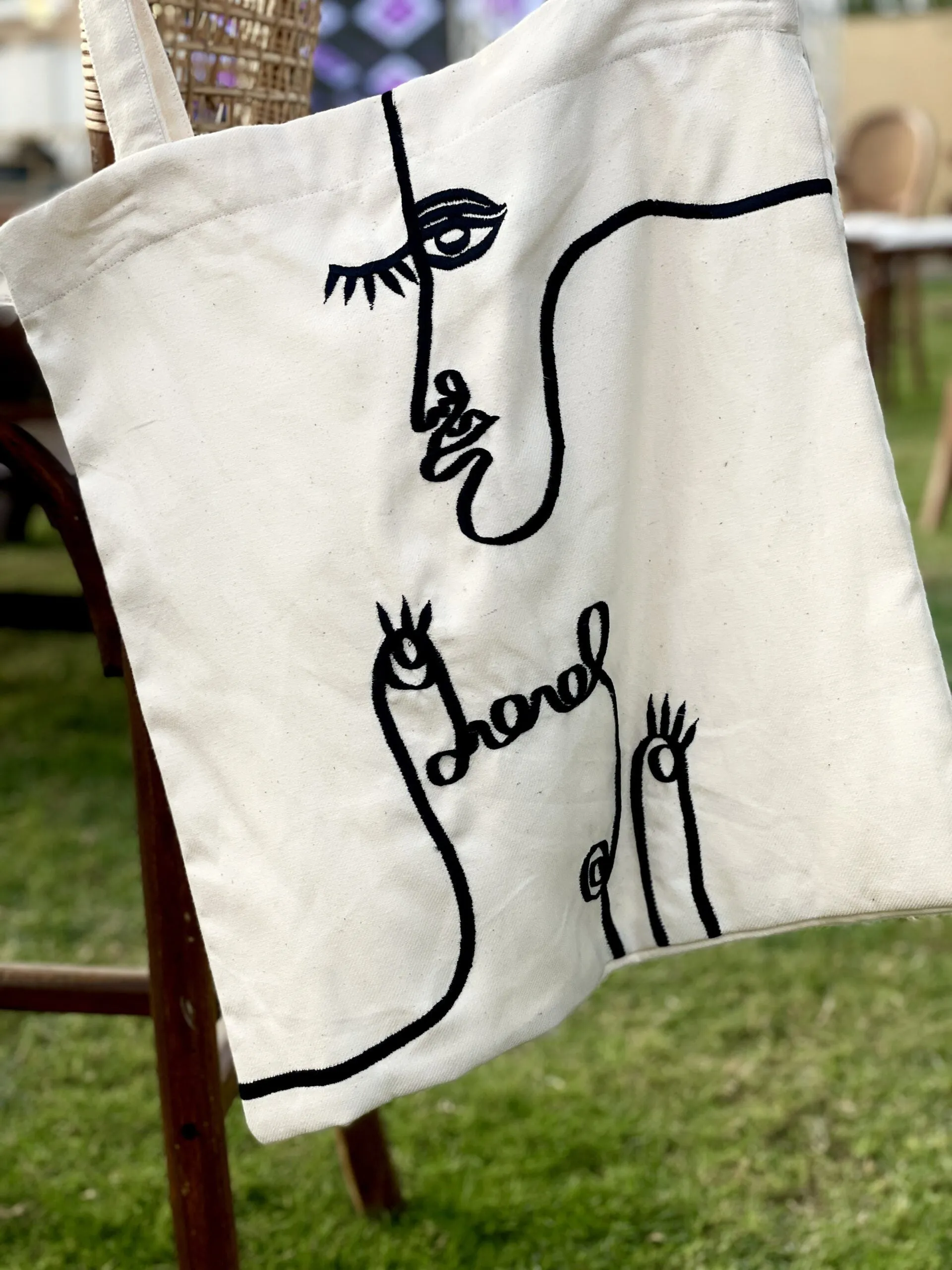 THE TOTE BAG
