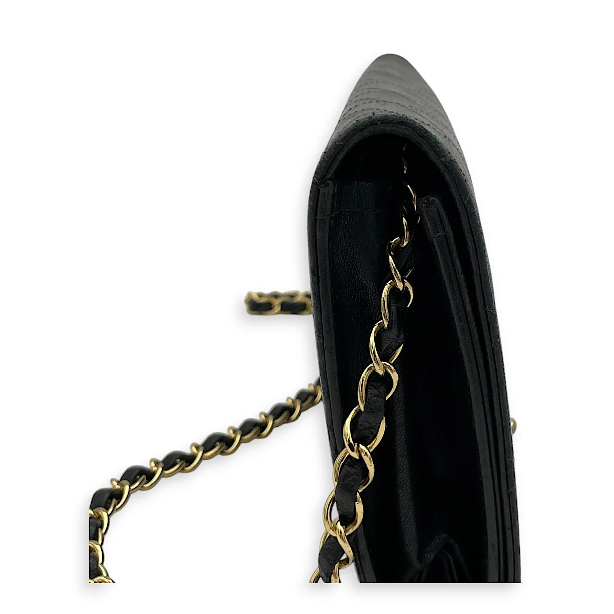 Vintage Quilted Flap Crossbody bag in Lambskin, Gold Hardware