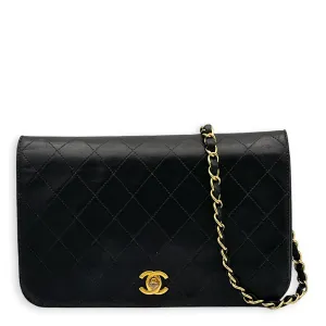 Vintage Quilted Flap Crossbody bag in Lambskin, Gold Hardware
