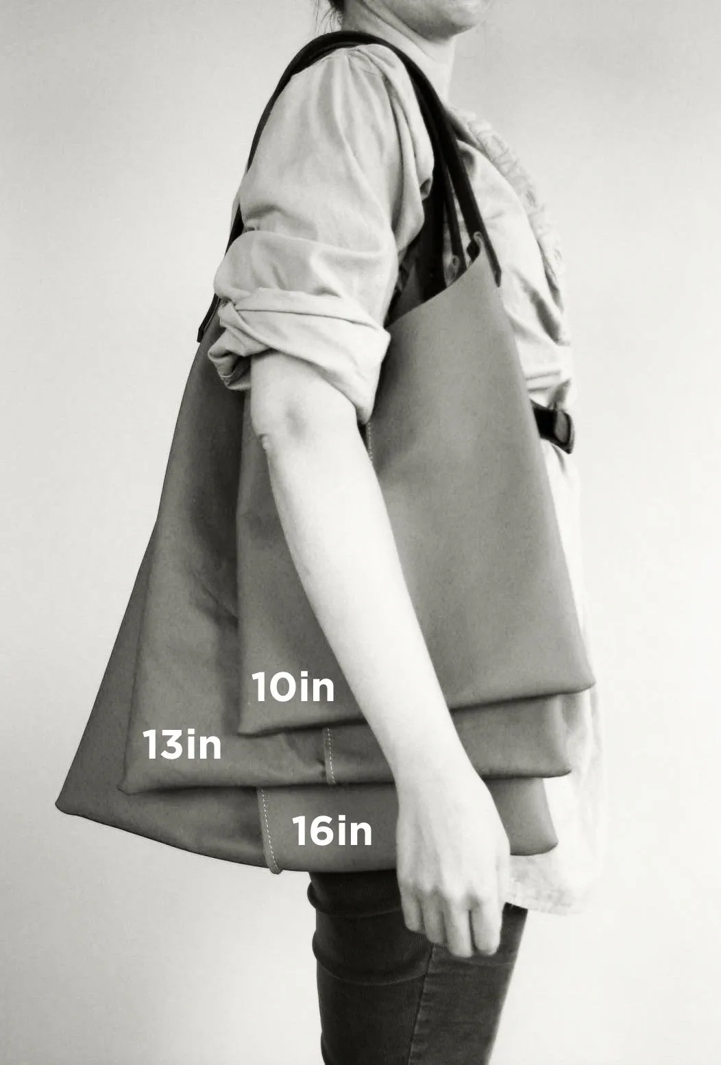 Wedge bag - Cashew bull hide